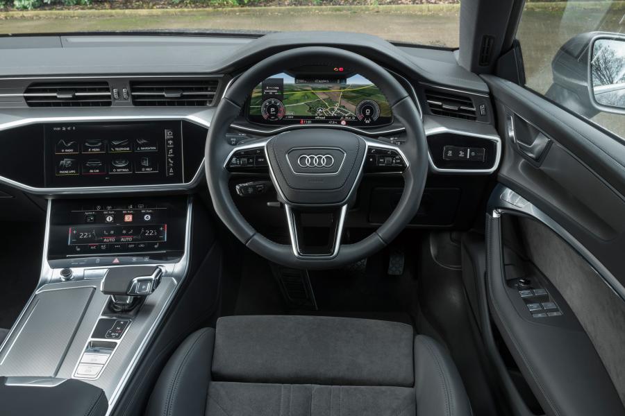 Торпедо Audi A7 Sportback 50 TDI Quattro 2018 года  (UK) (фото 11 из 26)